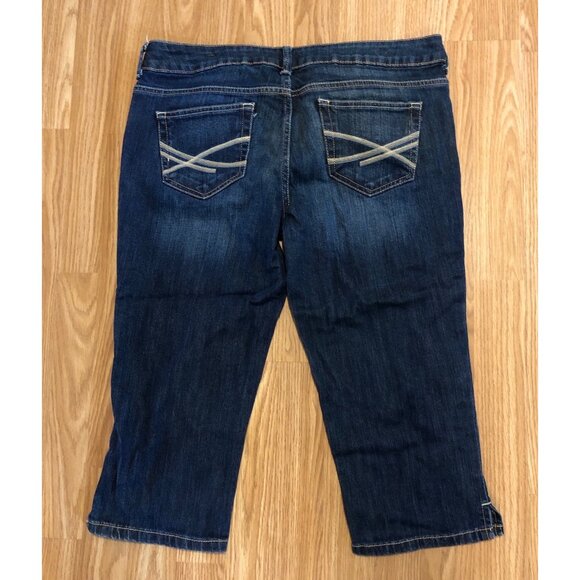 Aeropostale Denim Capri Jeans Womens Dark Wash Size 11/12 Cotton Blend Mid-Rise - Picture 6 of 8